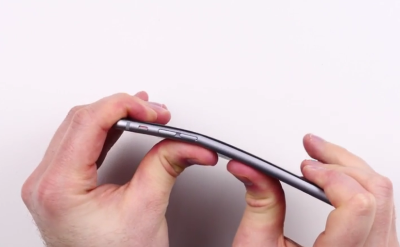 iPhone 6 and iPhone 6 Plus Bends! Is this the Apple Phone’s new feature ?