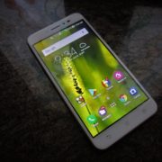 Asus Zenfone Live Review : Live Beautification, nothing else